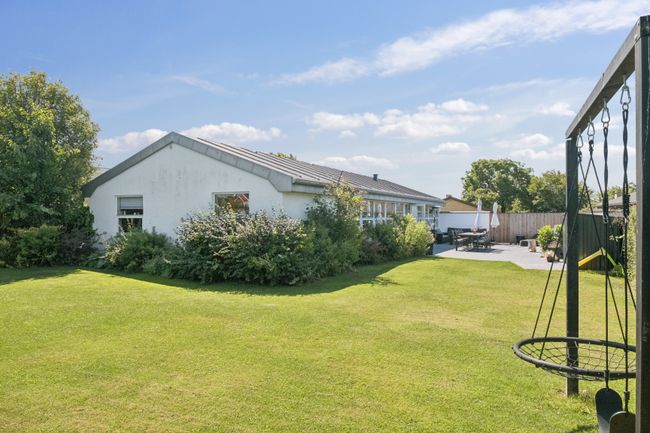 Larvikvej 6, 9800 Hjørring